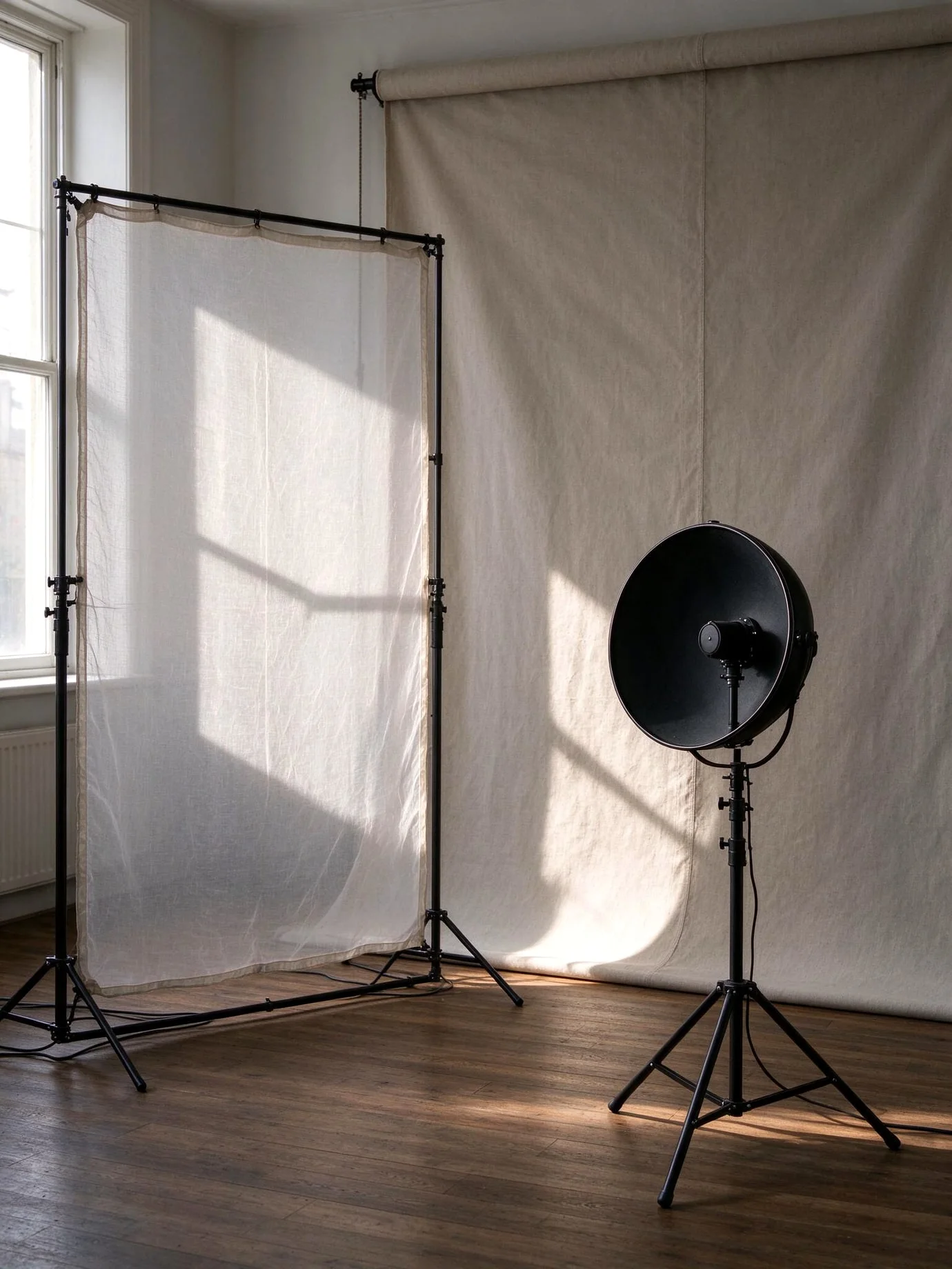 Arbeitsumgebung im Fotostudio mit professioneller Beleuchtung